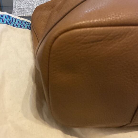 Tory Burch City Hobo Bag Never ever used with original dust bag caramel color - Picture 8 of 15